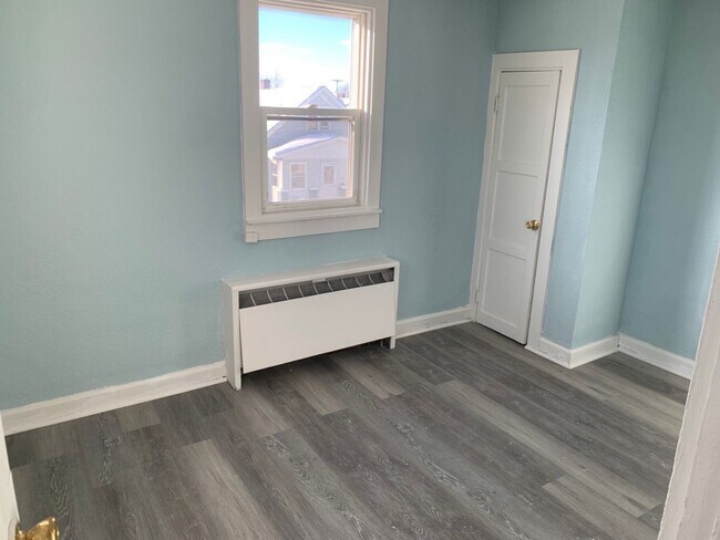 Foto del edificio - 1933 Case Ave