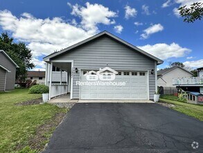 Building Photo - 10921 Jersey Ct N