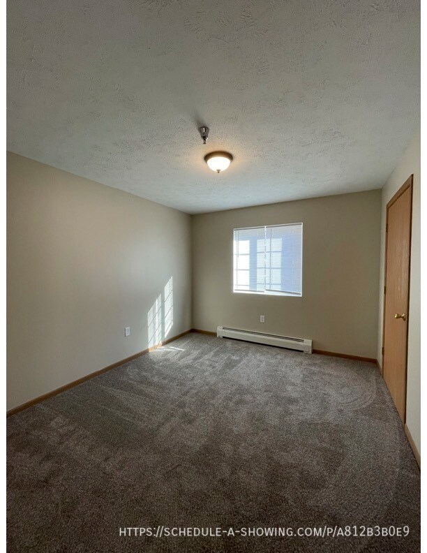 1007 W Ridge St Unit 2, Marquette, MI 49855 Room for Rent in