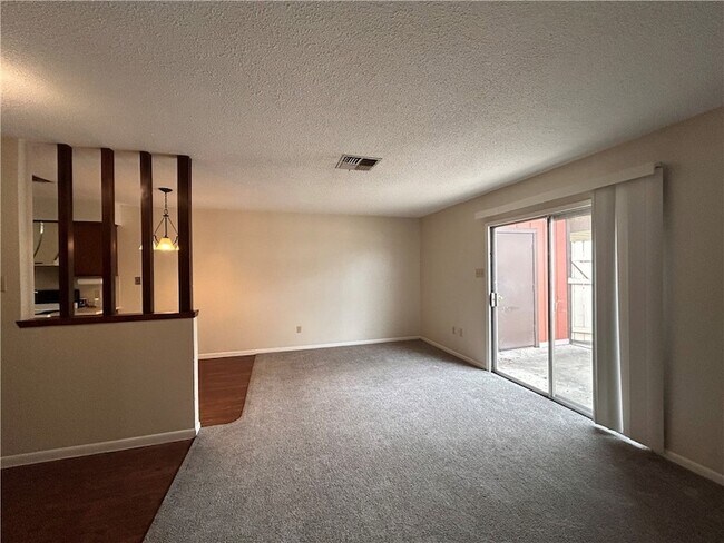 Foto del edificio - 4217 Acushnet Dr