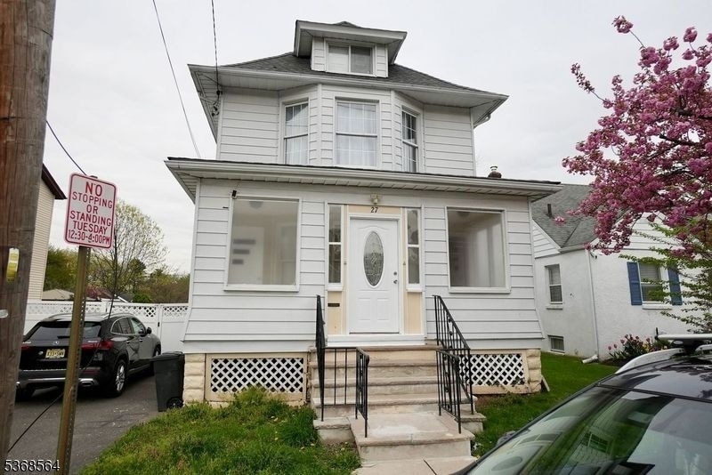 Primary Photo - 27 Mt Pleasant Ave