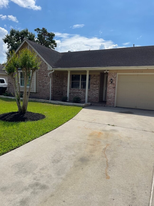 Building Photo - 12015 Sea Shore Dr