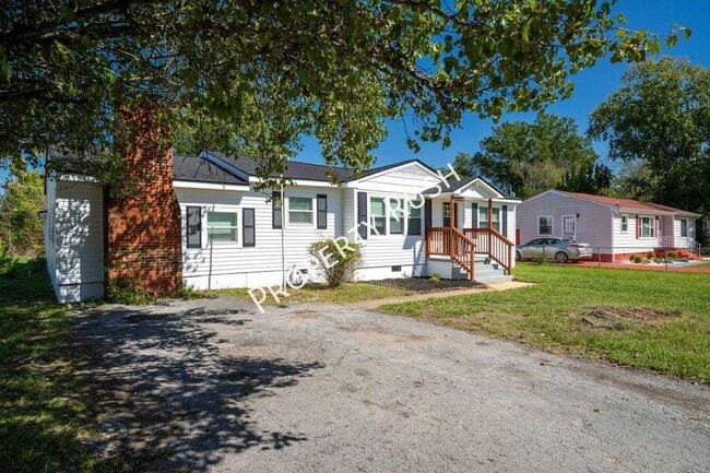 Building Photo - 4601 Leslie Ln