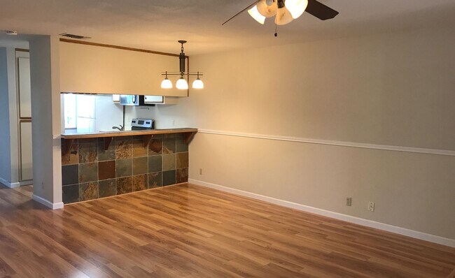 Building Photo - 2128 Bueno Dr