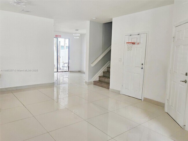Foto del edificio - 3497 W 92nd Pl