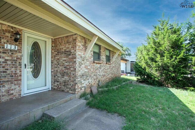 Foto del edificio - 113 Wood Cir