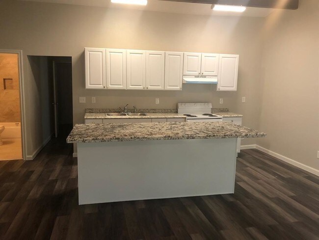 Building Photo - 20535 Rio Villa Dr
