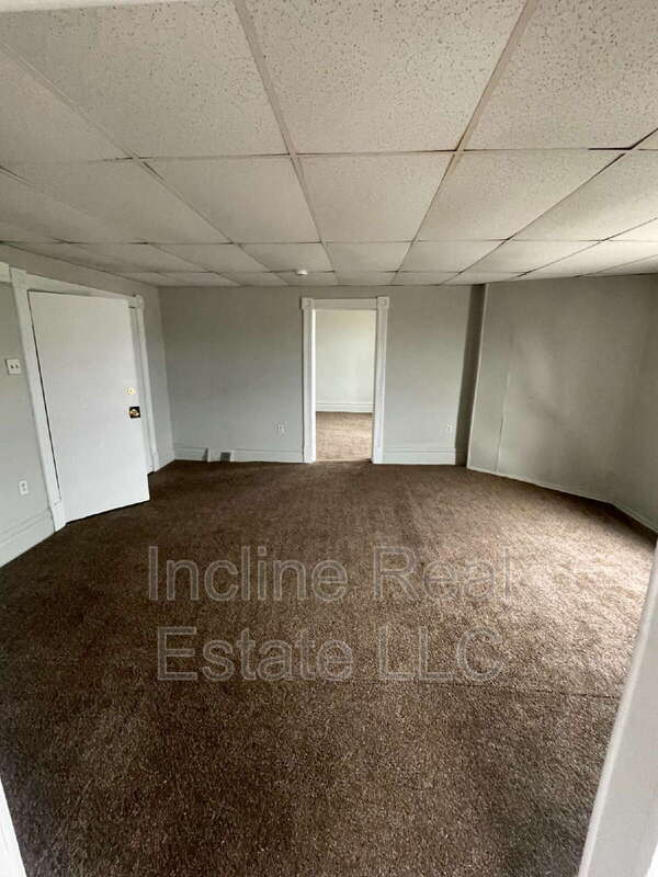 Foto del edificio - 118 Maple Ave