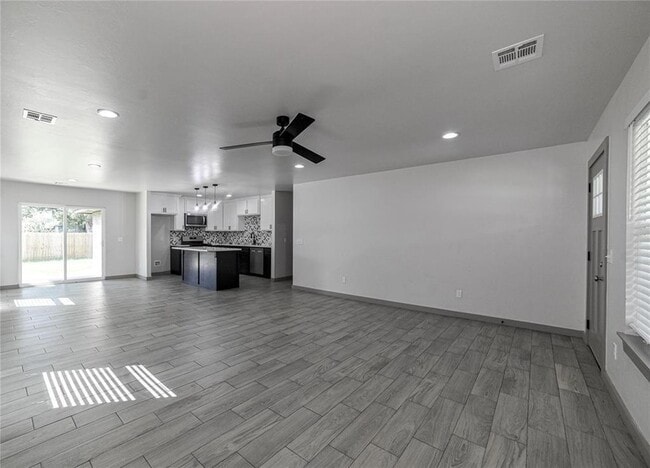 Building Photo - 1717 Breckenridge Dr