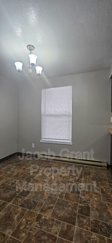 Building Photo - 5023 Walker Ave