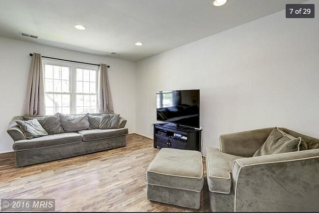 Foto del edificio - 6101 Hil Mar Dr