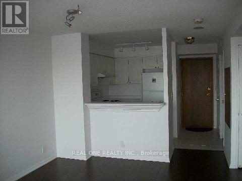 Photo du bâtiment - 11 Lee Centre Dr