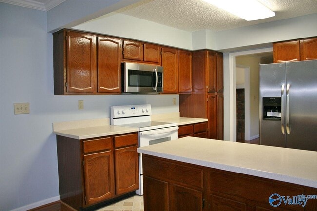 Building Photo - 14885 Clovercrest Dr SE