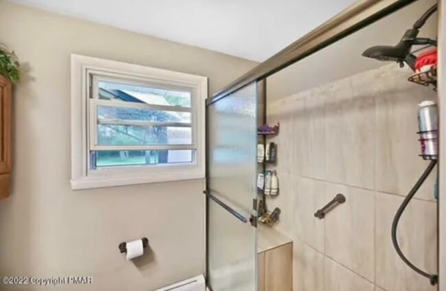 Building Photo - 400 Hemlock Dr