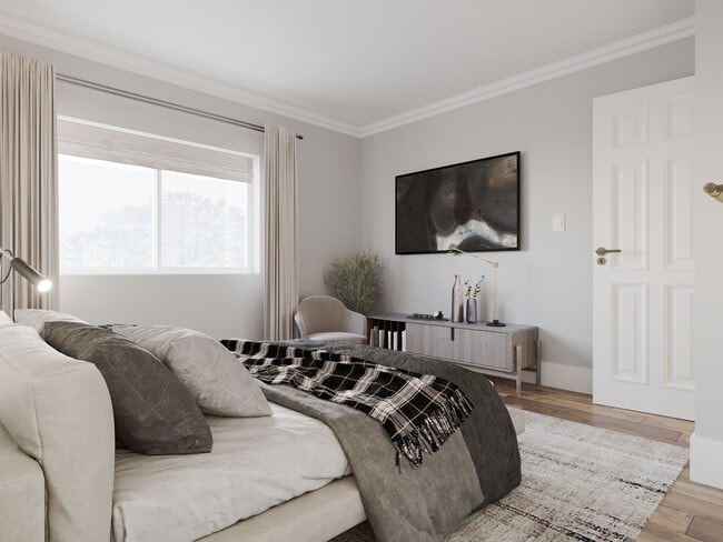 Interior Photo - 190 North Shore