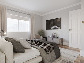 Interior Photo - 190 North Shore