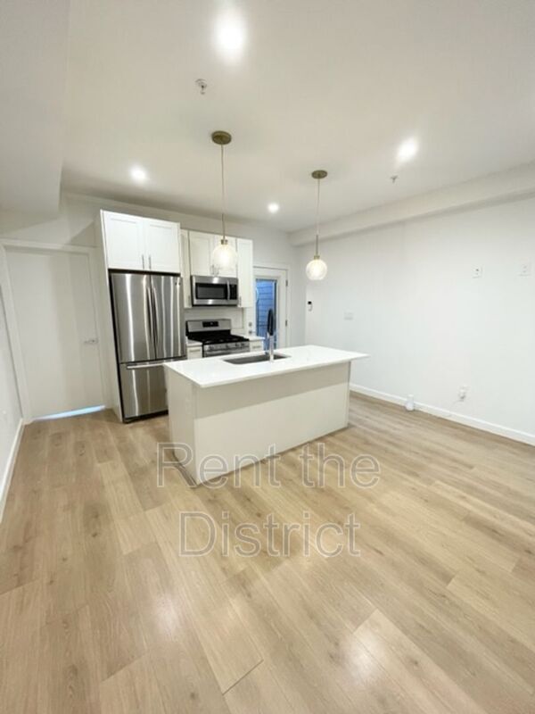 Foto del edificio - 839 19th St NE