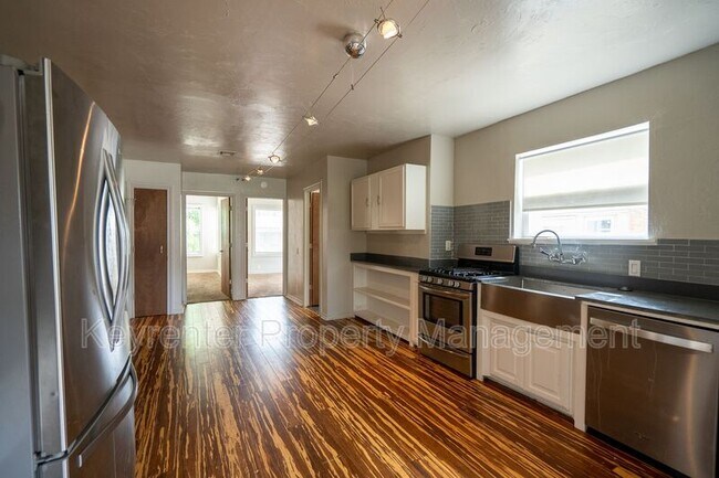 Foto del edificio - 116-118 NW 31st St