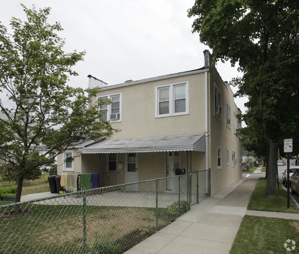 120 Mckee St, Floral Park, NY 11001 Apartments in Floral Park, NY