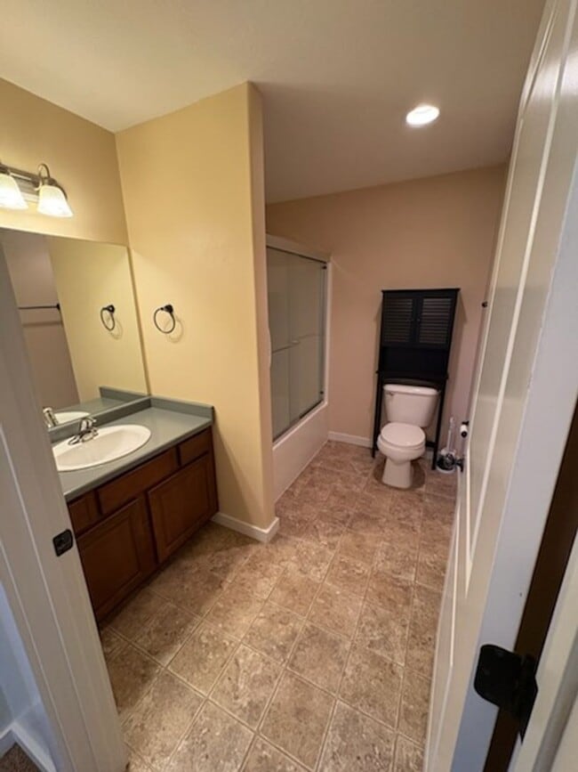 Building Photo - Condo for rent in Baxter Springs