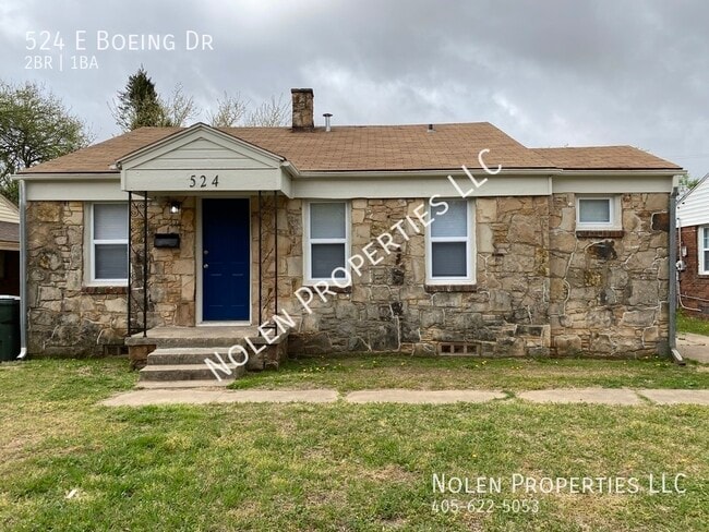 Photo - 524 E Boeing Dr House