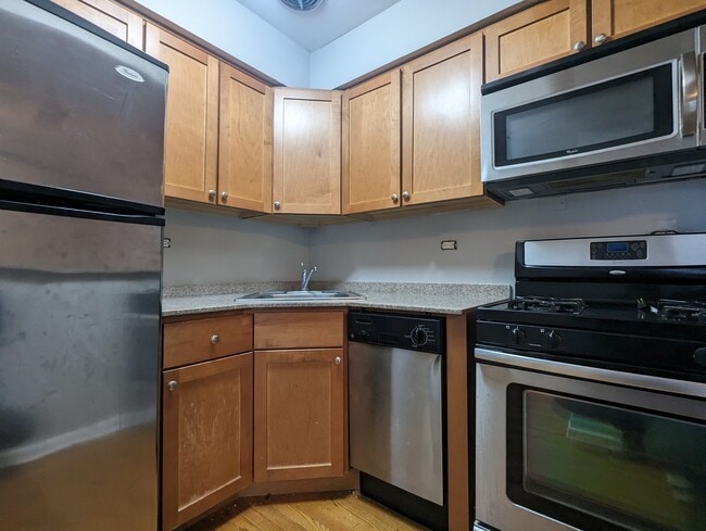 Foto del edificio - 524 W Oakdale Ave