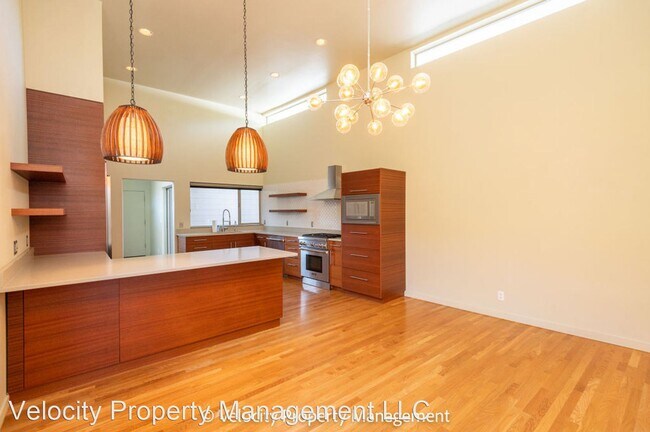 Foto del edificio - 3 br, 2 bath House - 2337 NW Frazer Ln.