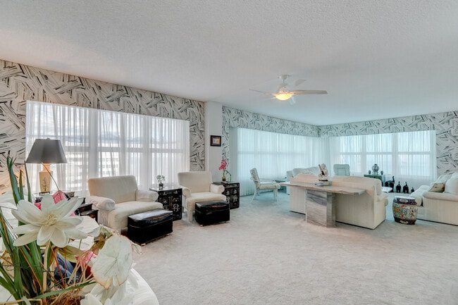 Building Photo - 3900 Galt Ocean Dr