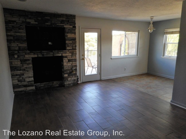 Building Photo - 11109 La Quinta Pl