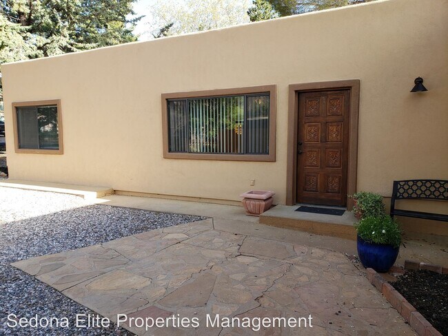 Building Photo - 4 br, 3 bath House - 165 Birch Blvd.