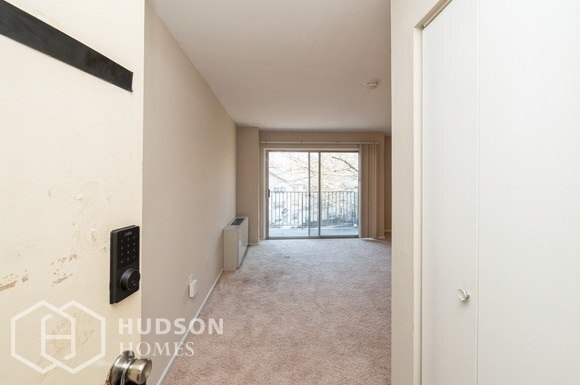 Foto del edificio - 4409 Romlon St