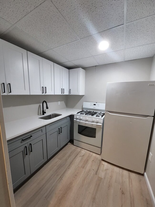 Foto del edificio - 485 Lakeside Ave