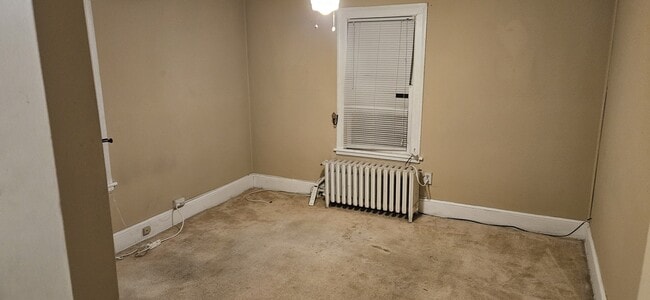 Building Photo - 10 Springdale St