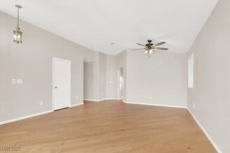 Building Photo - 5244 Velazco Ln