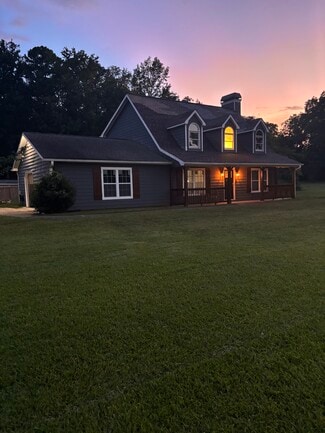 Building Photo - 15 Oak Hill Ct