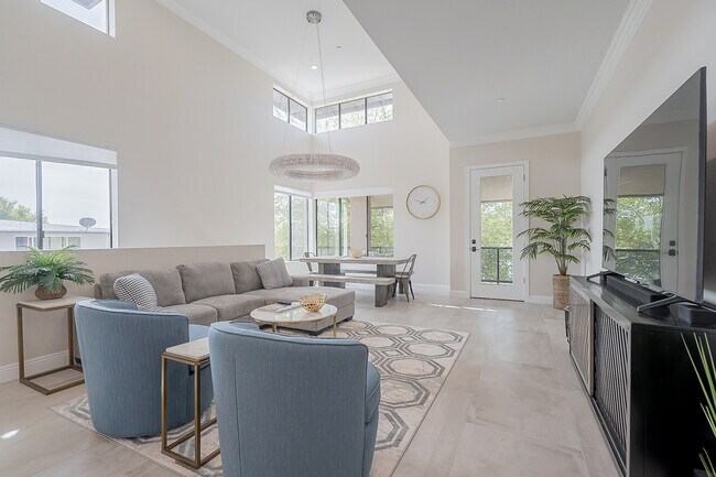Foto del edificio - 6937 E 6th St