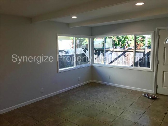 Foto del edificio - 27 Carnegie Dr