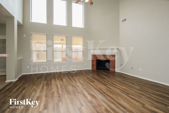 Foto del edificio - 16614 Cold Harbor Ln