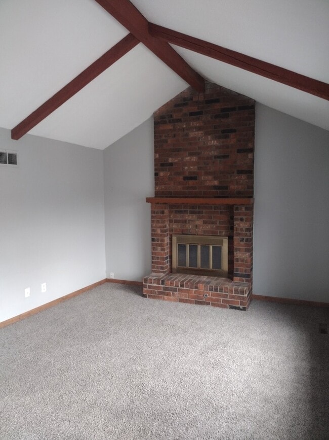 Building Photo - 309 Manor Dr