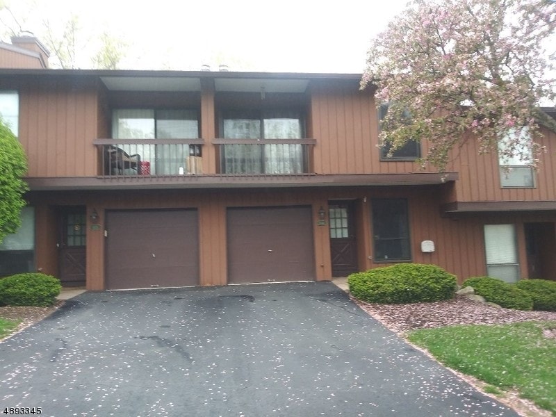 Primary Photo - 1174 Treetops