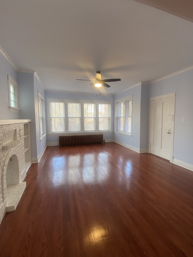 Foto del edificio - 1737 W Albion Ave
