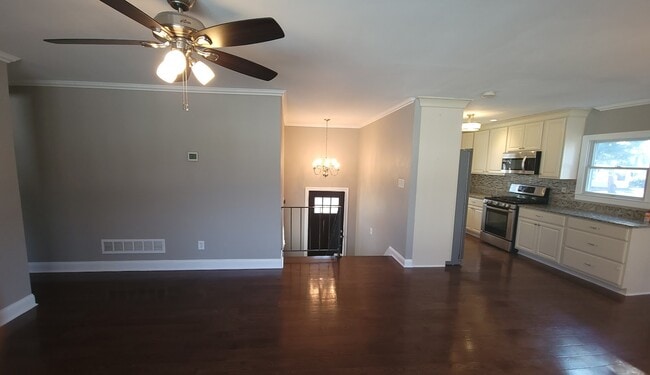 Building Photo - 478 Broadwater Rd