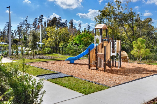Building Photo - Lake Bluetail Apartments