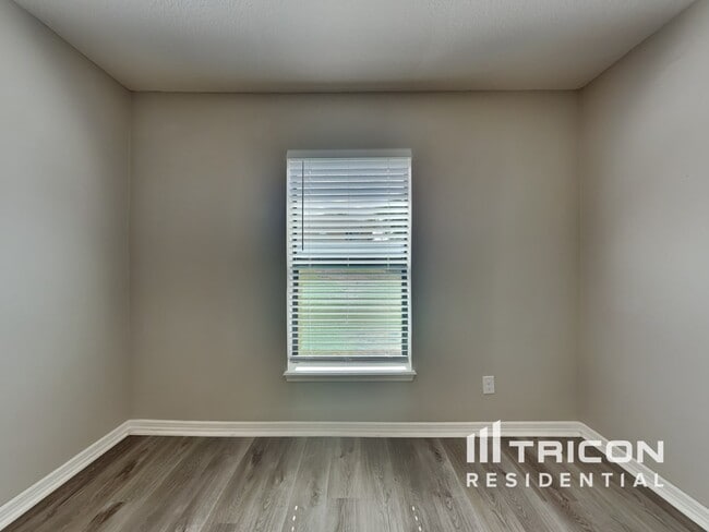 Building Photo - 1608 Fitzgerald Dr