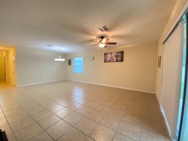 Foto del edificio - 2555 Carrickton Cir