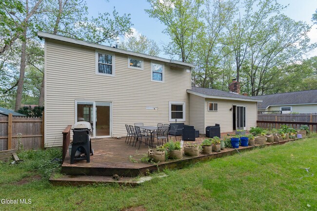 Foto del edificio - 3 Heather Ln