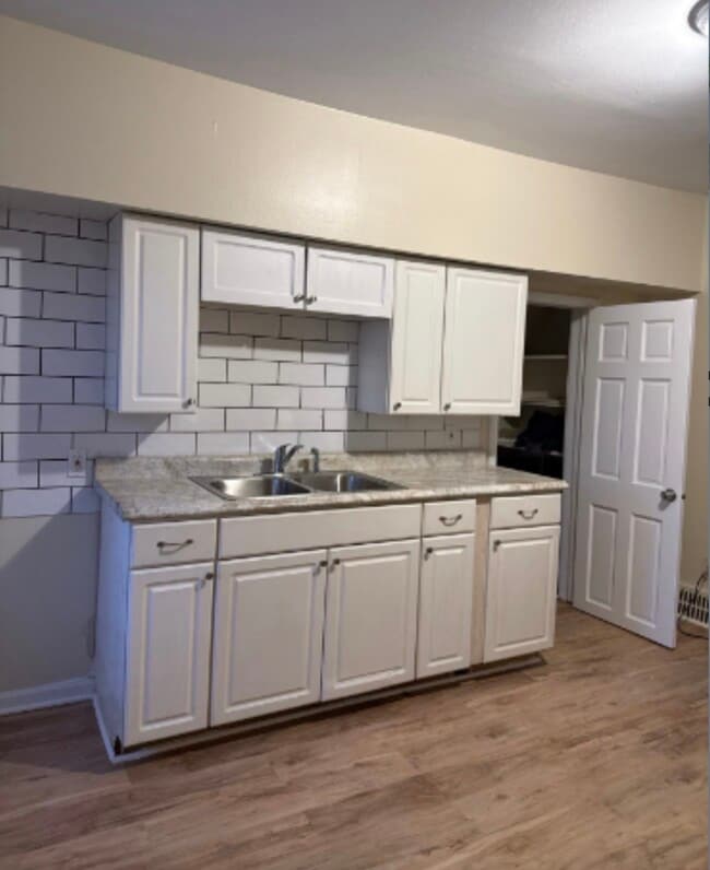 Building Photo - 2536 N Richards St