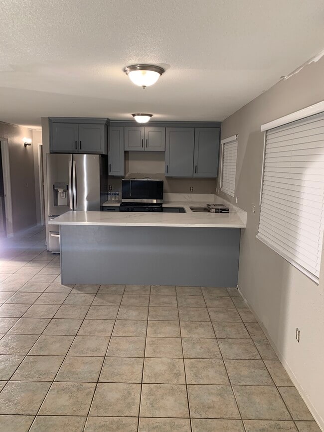 Building Photo - 250 N Hargrave St