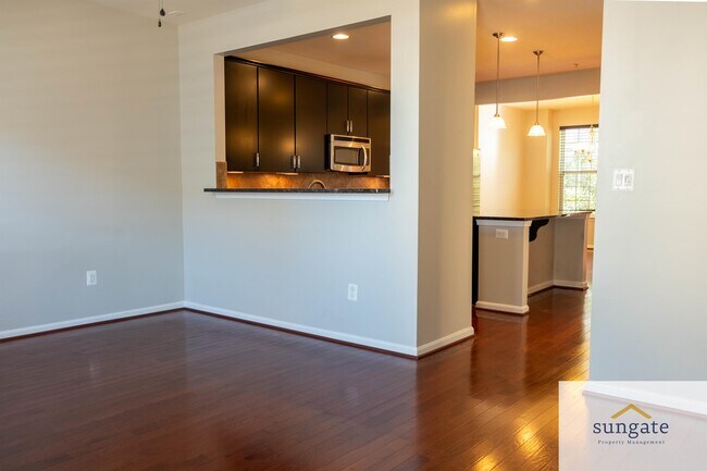 Building Photo - 9362 Paragon Way