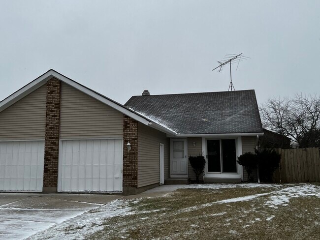 Building Photo - 611 Chardonnay Ln